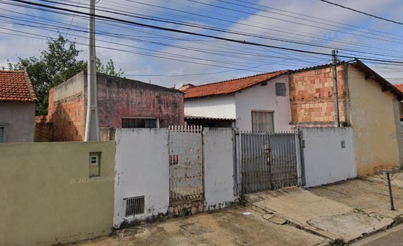 Casa em leilão no bairro Olho D'água em Itapetininga - SP