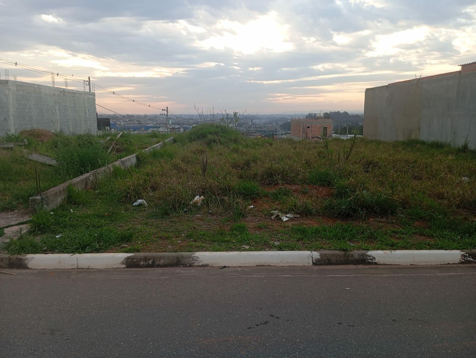 Suzano/sp - um terreno constituído pelo lote nº 23, de formato regular, da