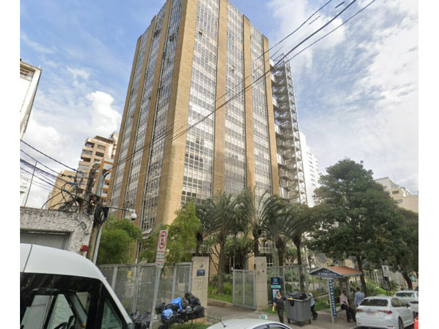 Conjunto comercial à venda em leilão
