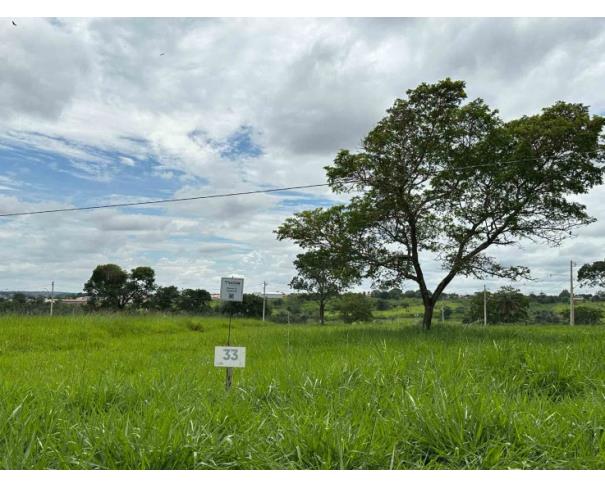 Sicoob - chácara 33, quadra 06, localizada na rua g, no chacreamento espelho d’água, em abaeté/mg, com área total de 1.000,00 m², matrícula nº 29.137 do cri de abaeté/mg.