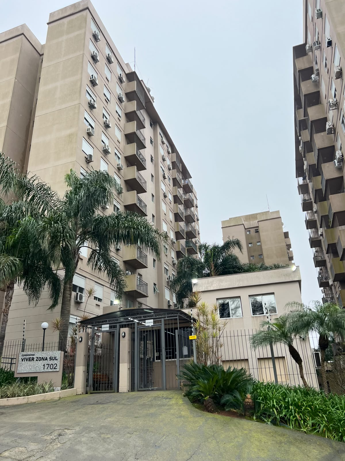 LEILÃO ON-LINE DE APARTAMENTO COM BOX EM PORTO ALEGRE - Machado Leilões RS