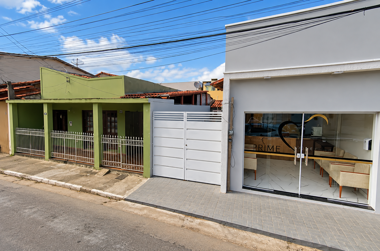 Estabelecimento comercial e terreno com 4.387m² em macarani/ba