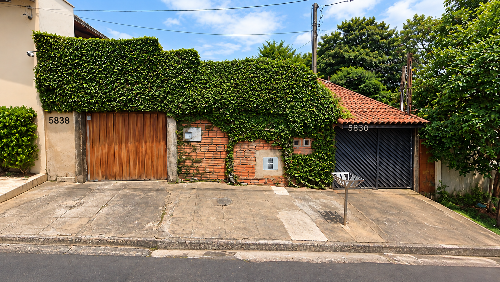 Terreno com duas casas no bairro jardim paraty em franca/sp