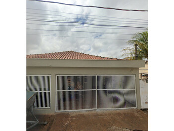 Casa em leilão no bairro Jardim dos Bordados em Ibitinga - SP
