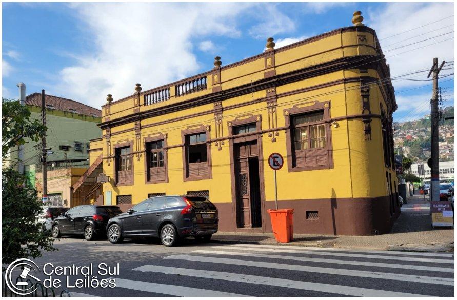 Imóvel de esquina com área de 246,90m², no Centro, em Florianópolis/SC