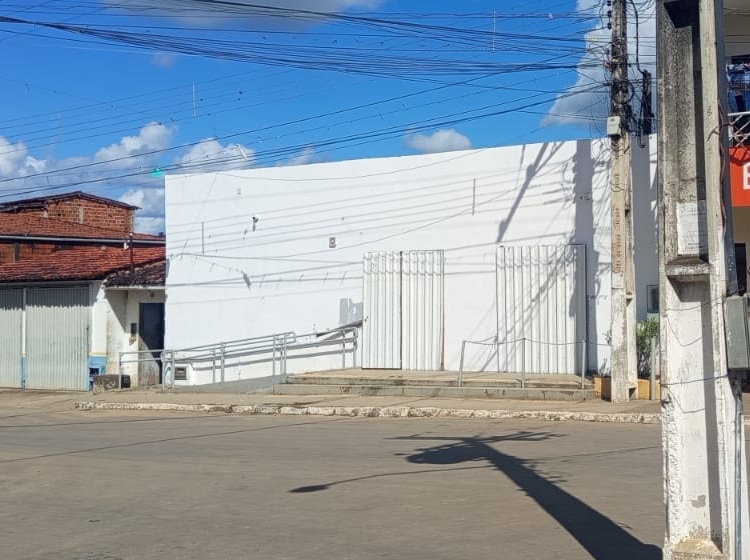 Lote 1: prédio comercial com 144,77 m² - centro caatiba ba