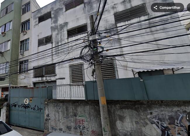 Prédio comercial de 3 pavimentos situado no maracanã/rj