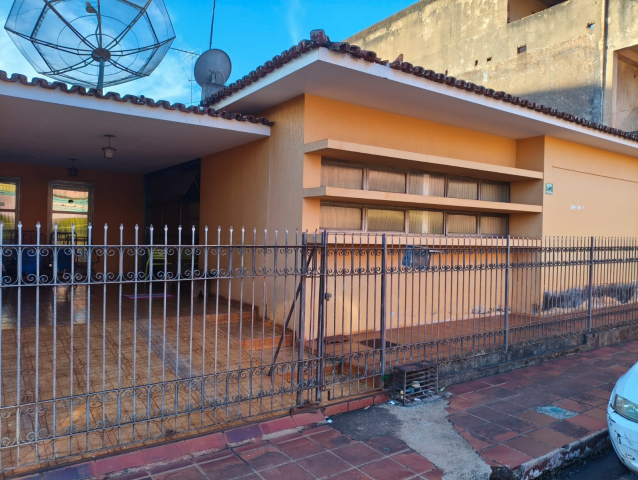 Rio verde/go - 1/7 de uma casa residencial com área construída de 217,76 metros quadrados.