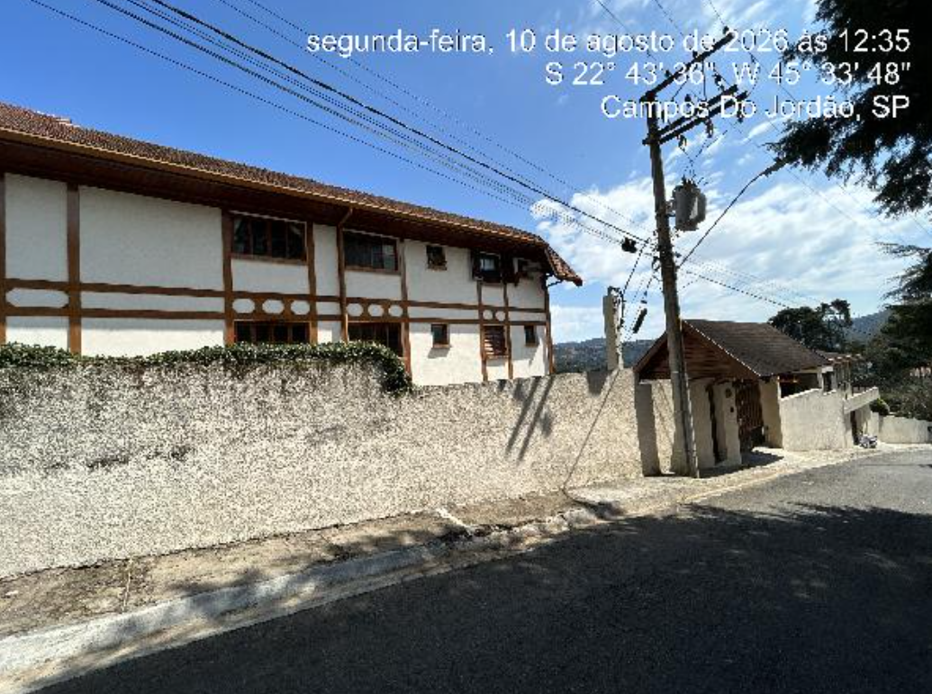 Apartamento - 183,16m² de área privativa, com vaga de garagem - campos do jordao/sp