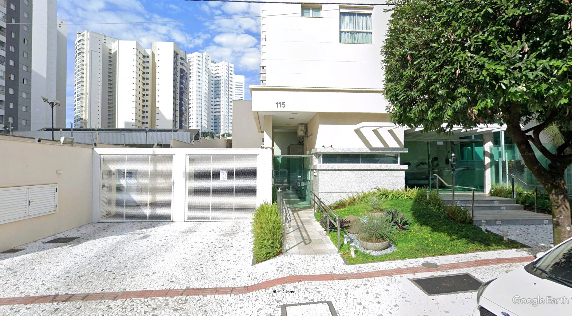 LOTE 5.1 - Garagem Dupla tipo gaveta nº 16/16A do Ed. Auguste Rodin em Londrina/PR
