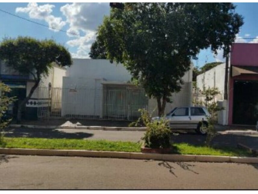 Ex-agência à venda em leilão