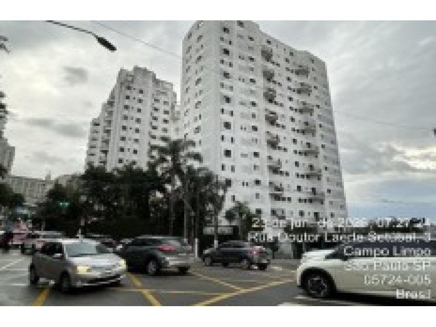 Apartamento duplex à venda em leilão