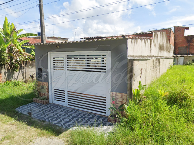 Casa com terreno de 125m2 no jardim suarão em itanhaém/sp