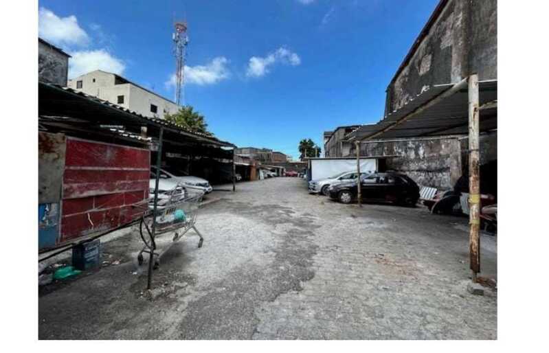 Uma área de terreno Avenida Porto dos Mastros - Lote 001 (ID 7867)