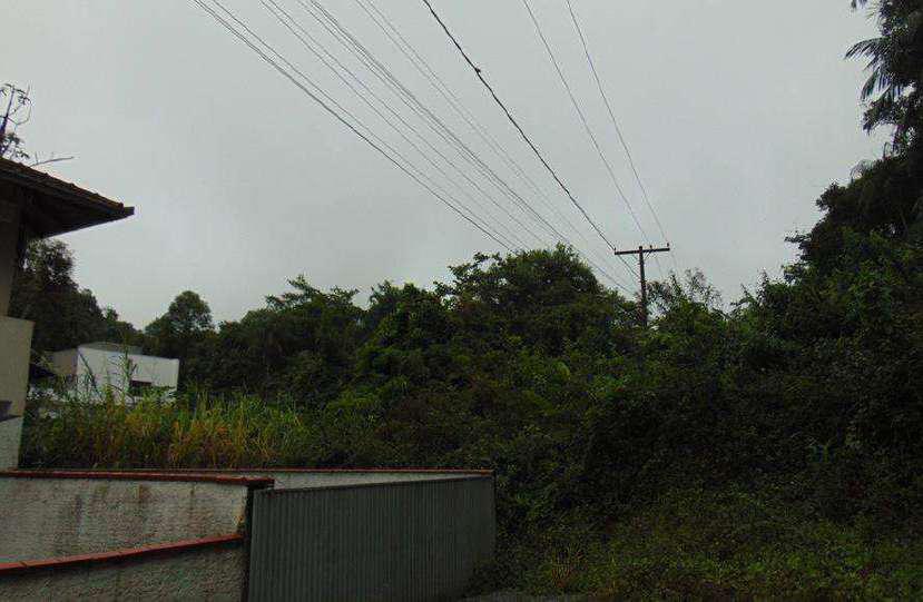 Imóvel situado na Rua Otto Boehm (prolongamento), S/N - Bairro Glória,Joinville / SC - Terreno com área de 3.316,60m², sem benfeitorias.
