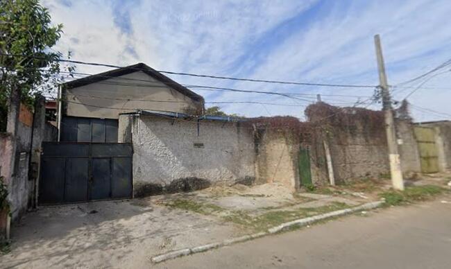 Galpão - rua condeúba nº 285 com 285 273,32m² de área construida.