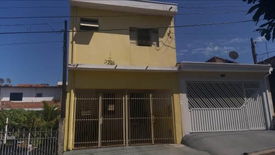 Sobrado, a.t. 125m², a.c. 137m², vl. s. m. cabrini