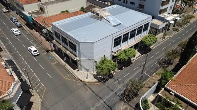 Leilão de imóveis com locação simultânea