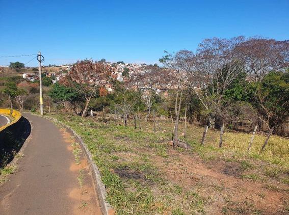 Uma Área de Terras, Situada Nesta Cidade, Município, Comarca e Circunscrição de São Carlos-SP…