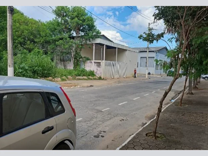 Nova serrana/mg - lote de terreno área 240m² no bairro regina amaral i. |