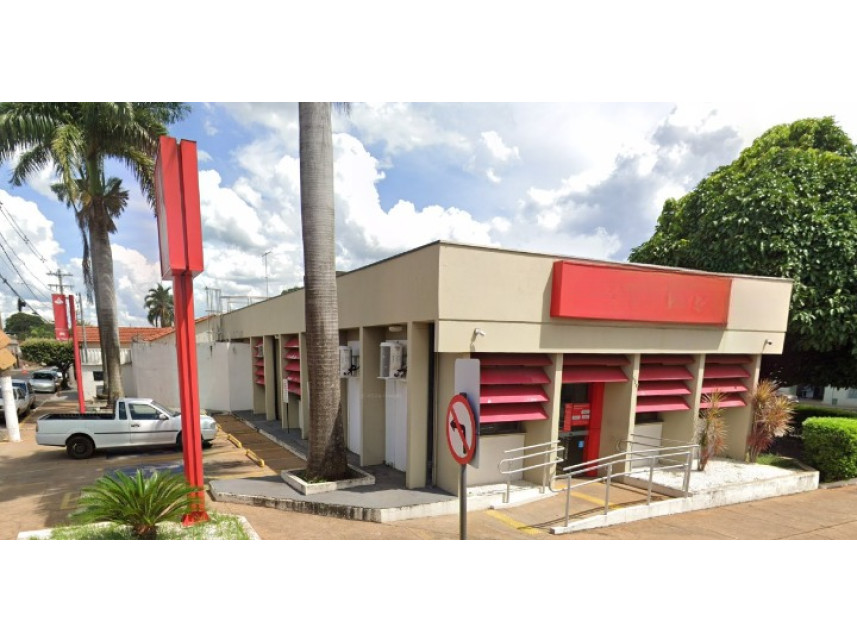 Ex-agência à venda em leilão