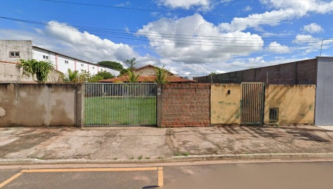 Parte Ideal (8,33%) sobre Casa com Área de 1.000 m² - Chácara Campos Eliseos II - Dois Córregos - SP