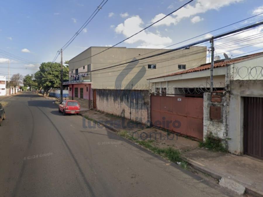 Uberaba/mg - casa com 2 quartos sendo 1 suíte no villa são cristóvão. |