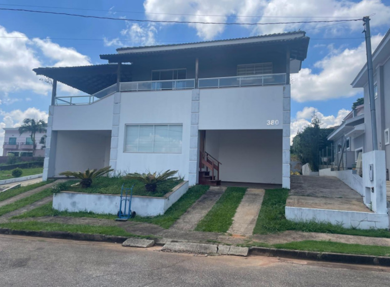 EXCELENTE IMÓVEL RESIDENCIAL EM POUSO ALEGRE/MG - Lote 001 (ID 27666)