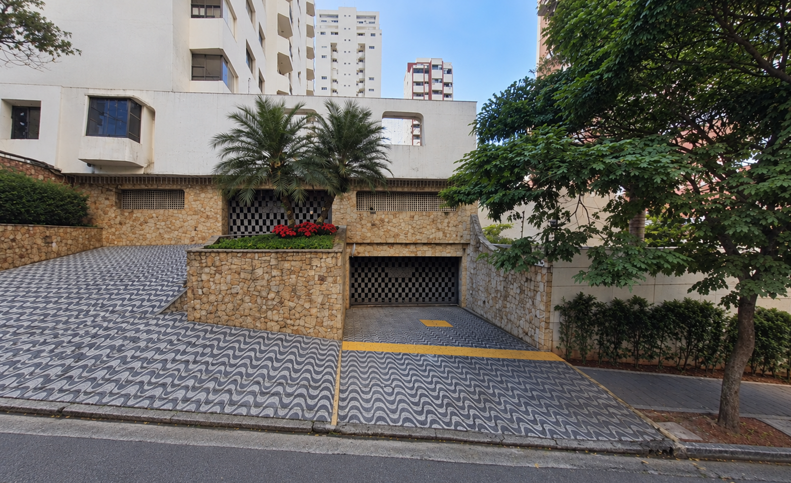 Lote 1: box de garagem n° 17-c - sumaré são paulo sp