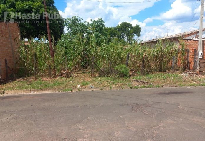 Terreno área total 360m² Vila São Sebastião TaquaritingaSP