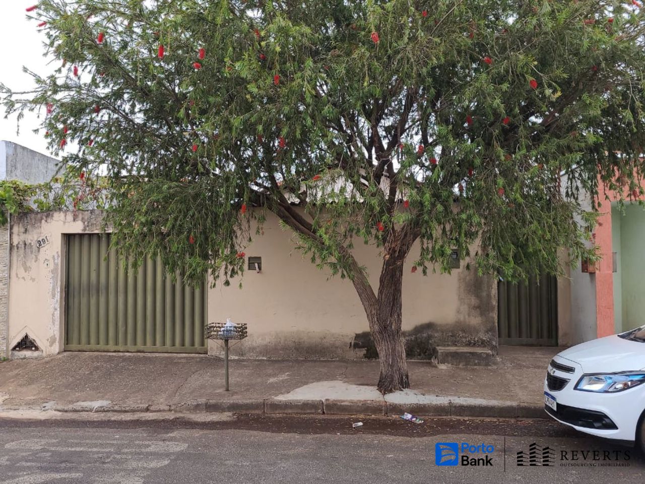 Uberlândia – mg. bairro pq guarani iii. casa. áreas totais. terr. 240,00m² e constr. 142,11m²