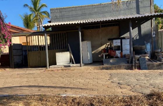 Campos verdes - go. bairro vila aurora- casa - áreas totais. terr. 217,50m² e constr. 195,23m²
