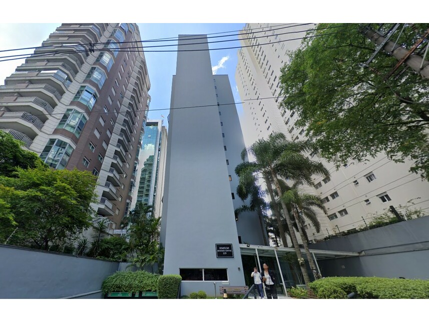 Sala comercial à venda em leilão