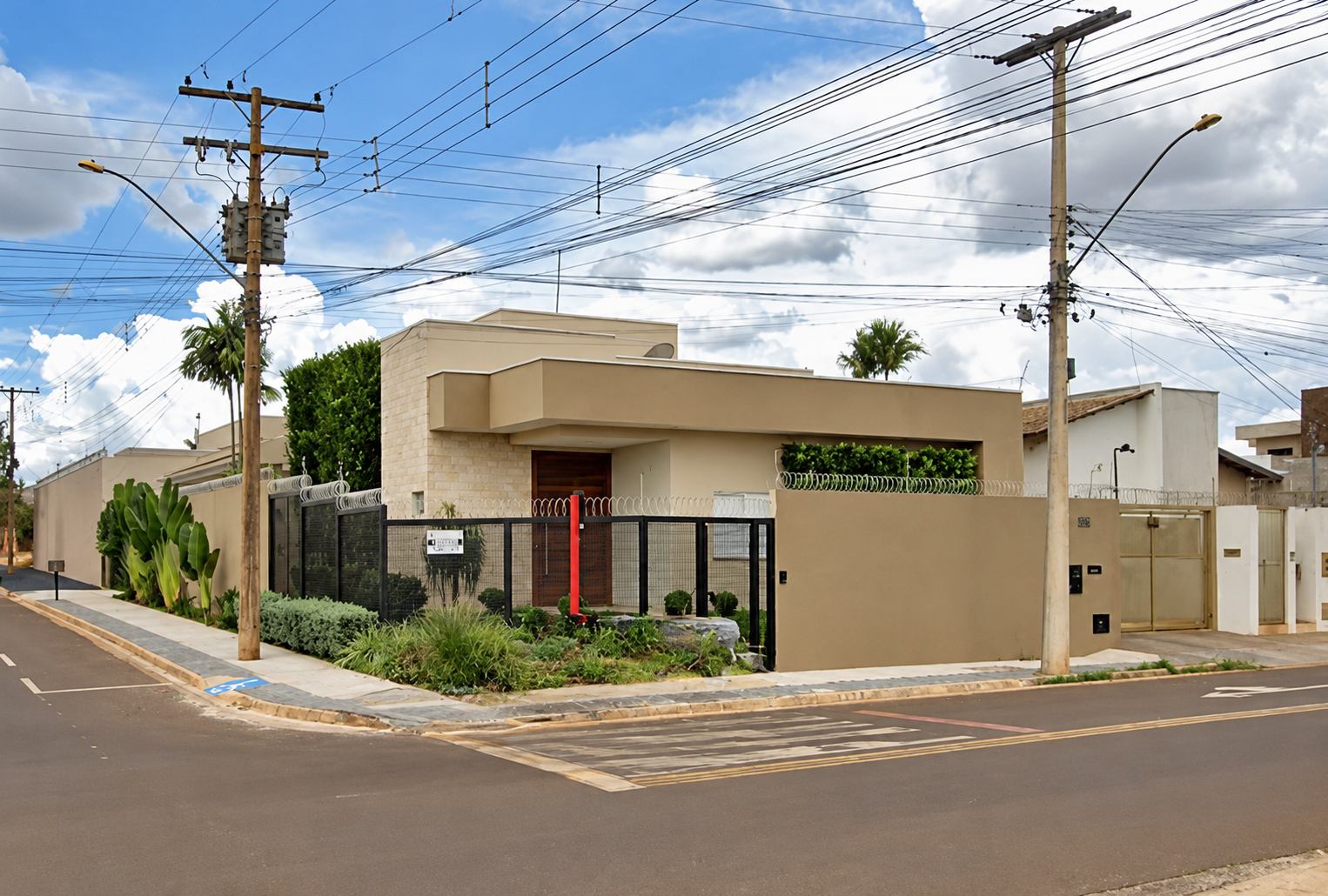 Lote 1: casa com 262,35 m² - setor hermosa jataí go