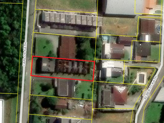 Terreno com 938,85m2 e diversas edificações em blumenau/sc