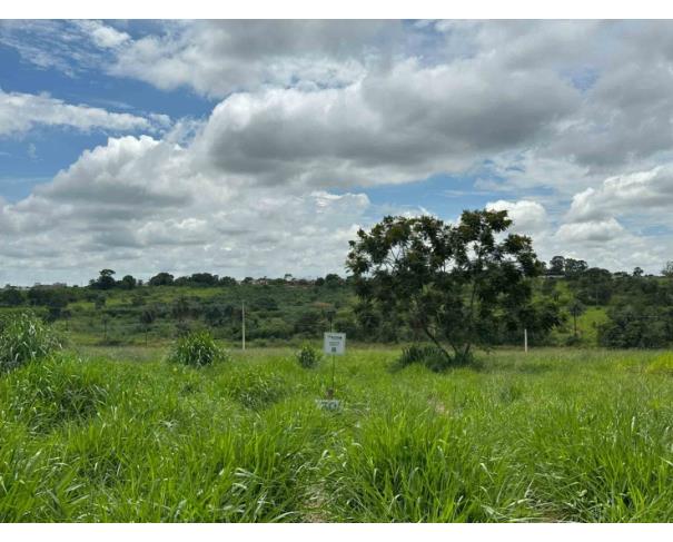 Sicoob - chácara 30, quadra 05, do chacreamento espelho d’água, situada na rua f, em abaeté/mg, com área de 1.000,00 m², matrícula nº 29.094 do cri de abaeté/mg.
