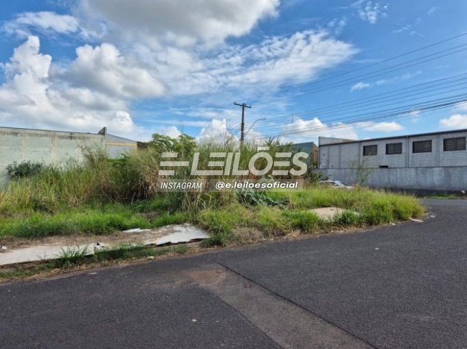 Terreno, área total de 255m² - Araraquara/SP