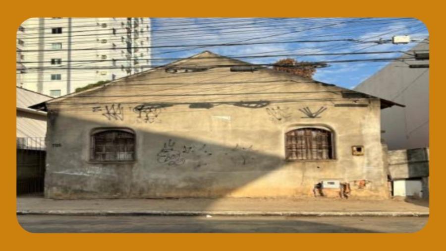 LOTE 08, DA QUADRA 43, COM 300M², COM UMA EDIFICAÇÃO ANTIGA, COM FRENTE PARA A RUA PROFESSOR JONES, LINHARES/ES.__
