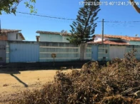 Casa - 70m² - Terreno - 300m² - Medeiros Neto/BA