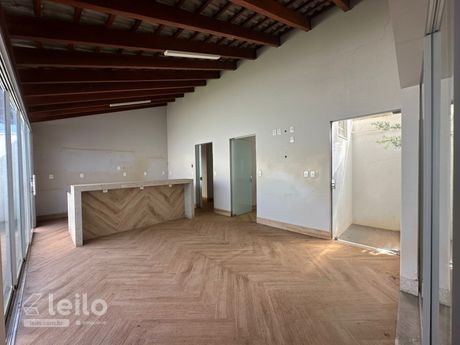 Quirinópolis/GO - Terreno residencial com área de 300,00 m²