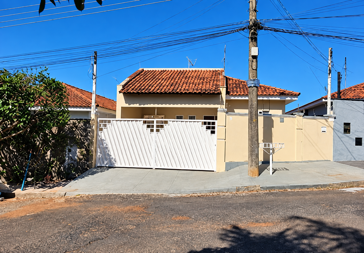 Imóvel Residencial, 2 Quartos, Garagem, 274,00m², Bairro Jd. Esperança, Catanduva/SP