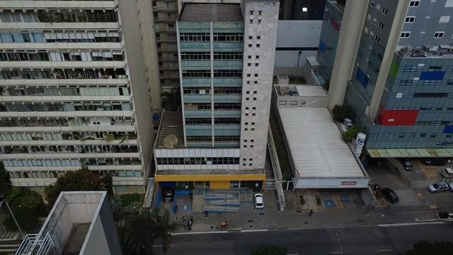 Leilão de imóveis com locação simultânea