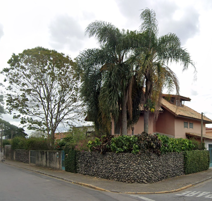 Casa em jacareí com 284,77 m²