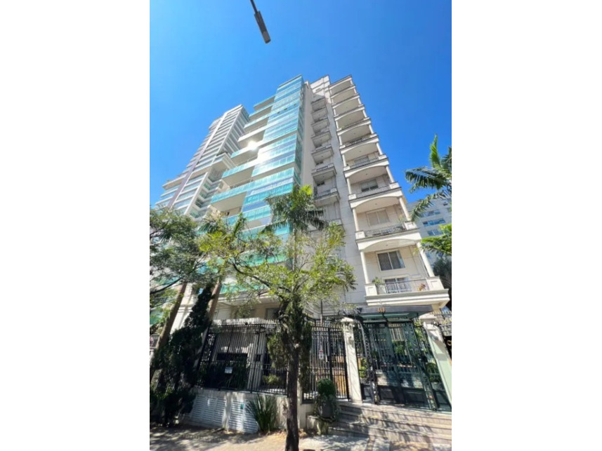 Apartamento à venda em leilão