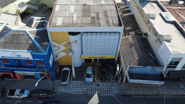 Leilão de imóveis com locação simultânea