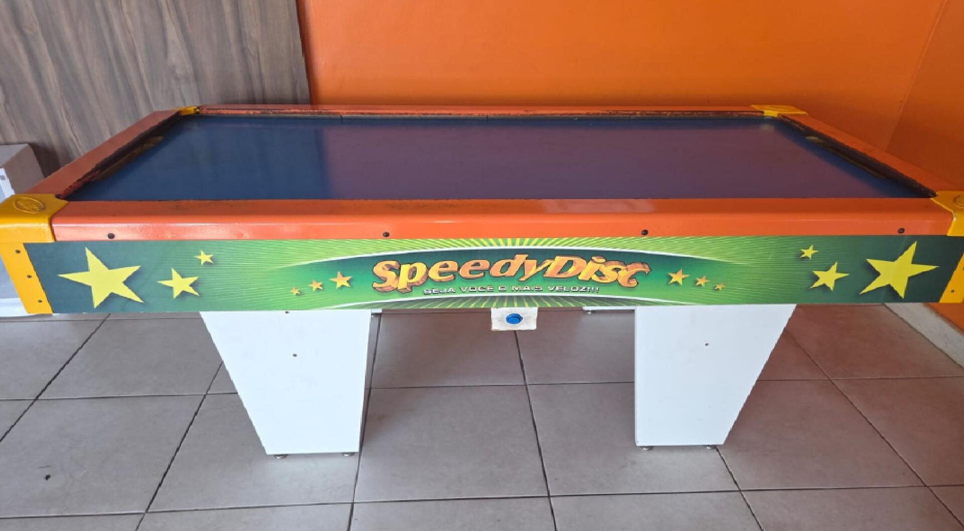 LOTE 13.2 - 01 brinquedo mesa de air hockey