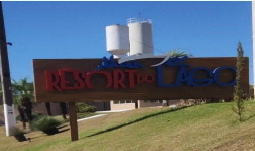 Terreno gleba 10-d, com 37.656,82 m², no perímetro urbano de caldas novas/go, onde está implantado o “resort do lago”.