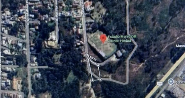 Enéas Carrilho de Vasconcelos Neto - Ótimo Terreno com 2.956m2 em Area Central de Mafra