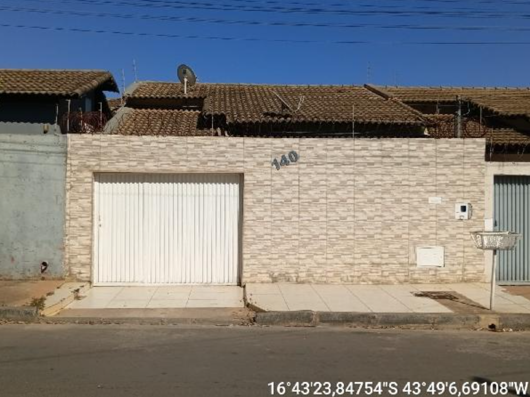 Casa - 68,55m² de área privativa, 150m² de área do terreno, com vaga de garagem - montes claros/mg