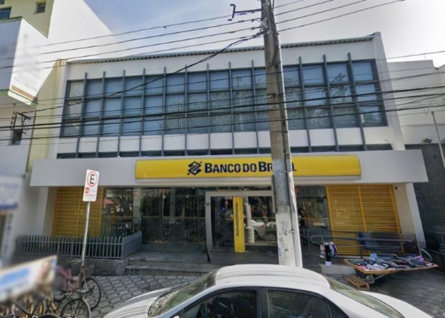 Leilão de imóveis com locação simultânea